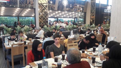 Başakşehir’de gaziler ve şehit yakınları ilk iftarda bir araya geldi