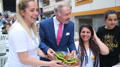 Bayrampaşa’nın sokakları Ramazan’ın bereketi ile doldu