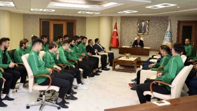 Belediye başkanından Kocaelispor’a şampiyonluk primi sözü