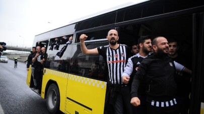 Beşiktaş taraftarı Türk Telekom Stadyumu’na geldi