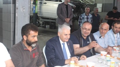 Binali Yıldırım: "(Mülteci konusu) Güvenlik konularında bize zarar verirlerse zerre kadar müsemma göstermeyiz"