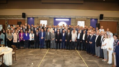 Büyükakın, eski başkanlarla iftarda buluştu