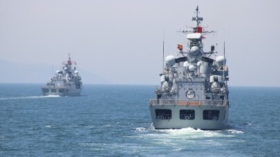 Denizkurdu tatbikatına katılan gemiler Çanakkale Boğazı’ndan geçiş yaptı