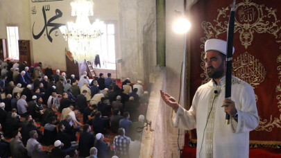 Edirne Ulu (Eski) Cami’nde ecdat yadigârı 'kılıçla hutbe' okunuyor