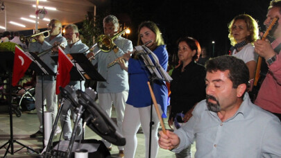 Edremit Belediye Orkestrası’ndan ilk konser