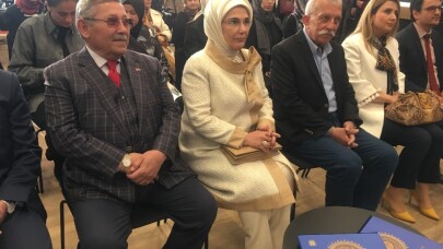 Emine Erdoğan, Çamlıca Camisi’nde sergi açılışını yaptı