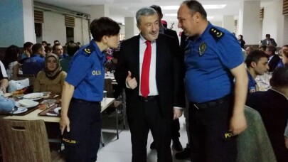 Emniyet teşkilatı Engin Gönüllüler Korosu’nu iftarda ağırladı