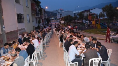Eşref Dinçer mahallesinde iftar buluşması