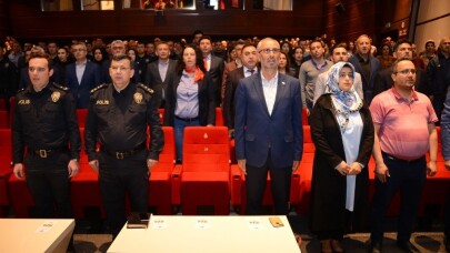 Fatih’de “Babalar Otizmi Anlatıyor” semineri düzenlendi