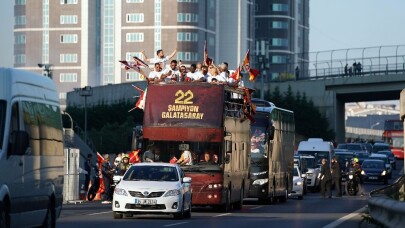 Galatasaray’da kupa töreni başladı