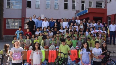 Gemlik’te öğrenciler çevre konusunda büyüklere örnek oldu
