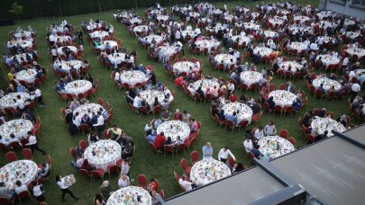 Gizemfrit ailesi iftarda buluştu