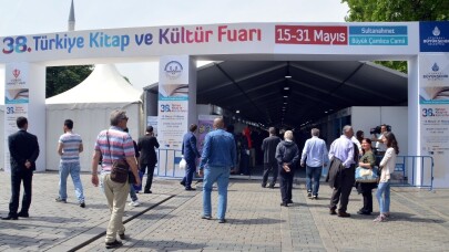 “Kitap ve Kültür Fuarı” Sultanahmet’te açıldı