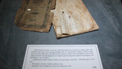 Necip Fazıl’ın önemli eserlerinin ve eşyalarının yer aldığı sergi ziyarete açıldı