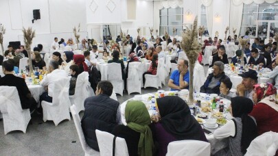 Oğuz Gıda ailesi iftarda buluştu