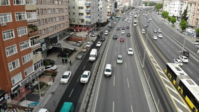 (Özel) E-5 yanyol, araçların otoparkı oldu