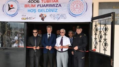 Susurluk’ta TÜBİTAK Bilim Fuarı açıldı