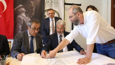 Turgay Erdem açılışa hazırlanan projeleri inceledi