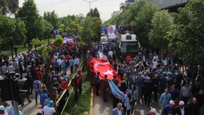 Türk-İş 1 Mayıs coşkusunu Kocaeli’de yaşıyor