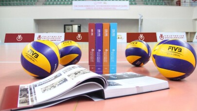 Voleybola gönül vermiş 712 kişi, 5 ciltlik dev bir ansiklopedide buluşuyor