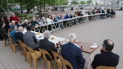 Yalova Valisi Erol genç yazarlarla bir araya geldi