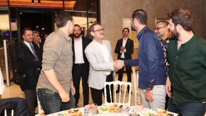 Yasin Kartoğlu, basın mensuplarıyla sahurda buluştu