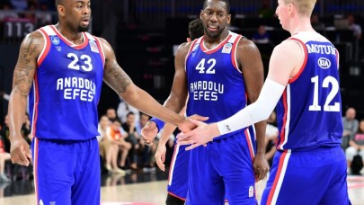 Anadolu Efes finalde