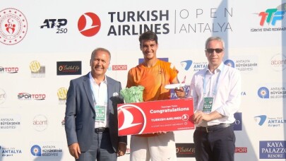 Antalya Open’da şampiyon Lorenzo Sonego