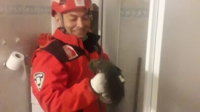 Burhaniye’de itfaiye karga kurtardı
