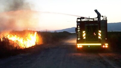 Burhaniye’de ot yangınları bitmiyor