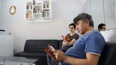 Büyükçekmece’de okuma seferberliği kuaförlere de taşındı