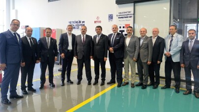 Canbolat, BTSO’nun teknoloji odaklı projelerini inceledi
