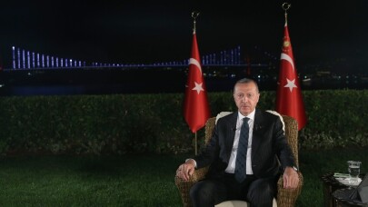 Cumhurbaşkanı Erdoğan: "Yasalarımızda bir ilin valisine yöneticisine bu tür küfürlerin karşılığı belli”