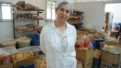 Dut yapraklı, nohut unundan makarna imal ediyor
