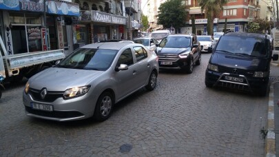 Erdek’te trafik yoğunluğu