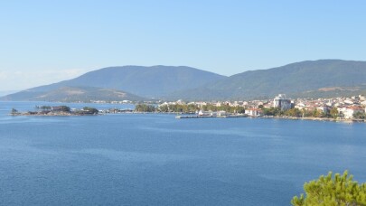 Erdek’te vatandaş sineklerden şikayetçi
