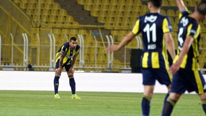 Fenerbahçe Mehmet Topal ile yollarını ayırdı