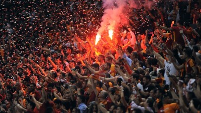 Galatasaray taraftarlarından kombine yenilemeye yoğun ilgi