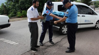 Hayvan sevgileriyle ‘insanlık ölmemiş’ dedirttiler