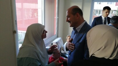 İçişleri Bakanı Süleyman Soylu, huzurevi sakinlerini ziyaret etti