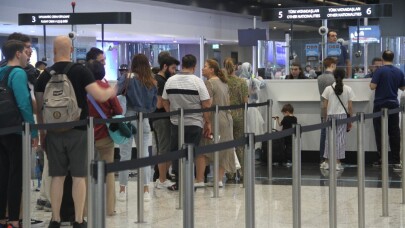 İstanbul Havalimanı’nda bayram hareketliliği sürüyor