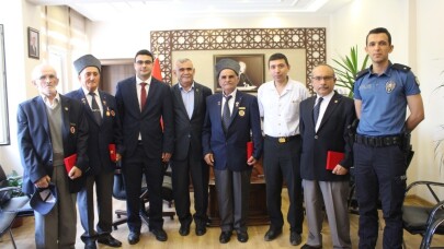 Kıbrıs gazilerine madalya