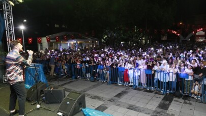 Körfez Kiraz Festivalinde Ekin Uzunlar coşkusu