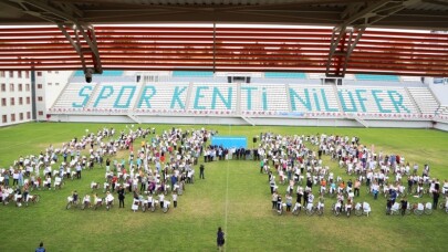 Nilüfer’de ’en çalışkan’lara karne hediyesi bisiklet