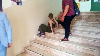 (Özel) Oy kullanmaya yetişemeyen kadın baygınlık geçirdi