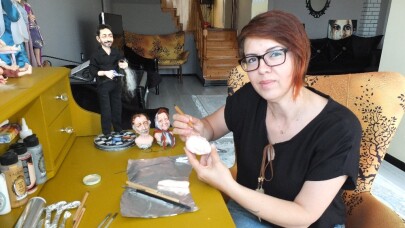 Ünlülerin bebeklerini yapıyor