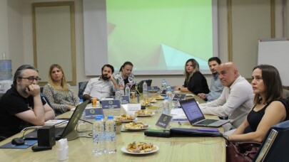 Prof. Dr. Oğuz Makal :“Sosyal medya reklam sektörü için büyük bir endüstri”