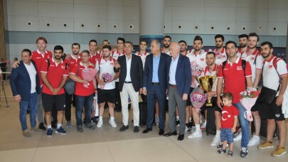 Şampiyon A Milli Erkek Voleybol Takımı, yurda döndü