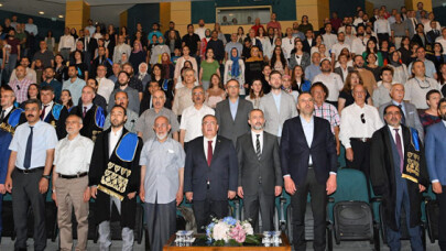 SAÜ’de ’Akademik yükselme ve bilim insanı ödülleri’ töreni düzenlendi