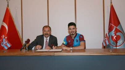 Trabzonspor’da Fıratcan Üzüm imzayı attı